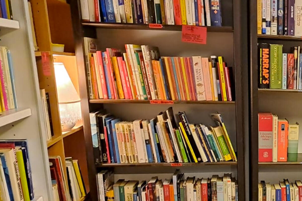 libri-angolo-riuso-solidale-venezia