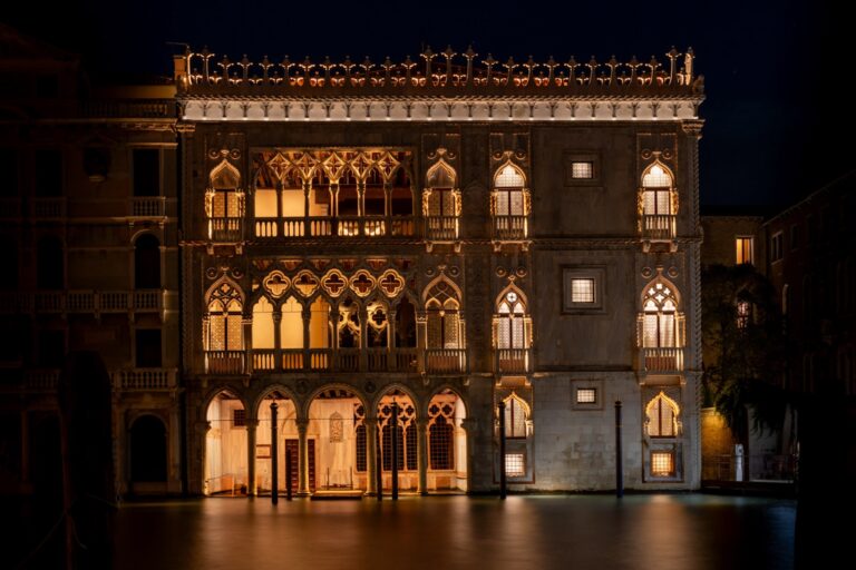 Nuova illuminazione della facciata della Galleria Giorgio Franchetti alla Ca' d'Oro_Image courtesy of ERCO – Photo di Marcela Schneid er Ferreira