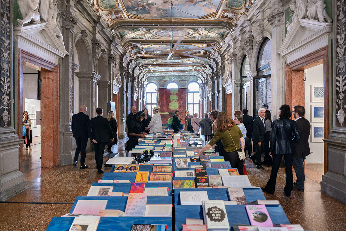 mostra-fondazione-prada-clima-sala