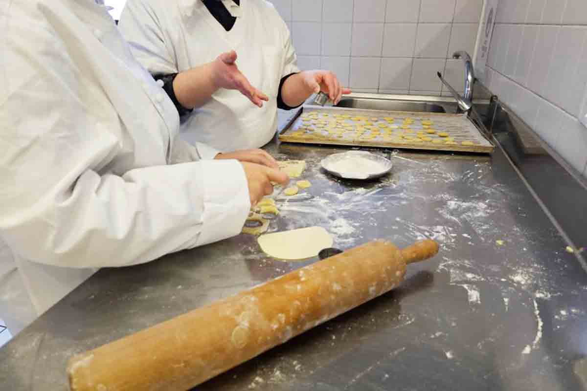 lavorazione-biscotti-istituto-barbarigo-venezia