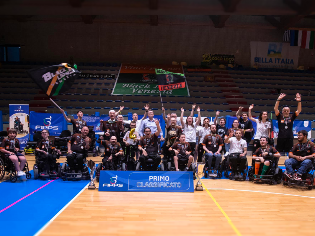 Istituto Berna: progetto con giocatori del Powerchair Hockey