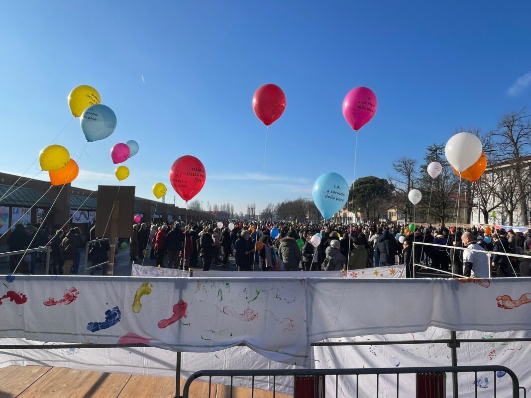 “Algoritmi di Pace”: 2000 persone alleate per la pace