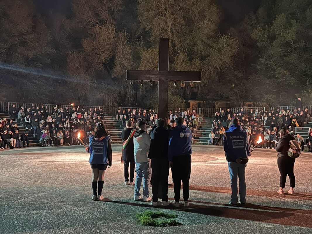 Venezia: 450 ragazzi alla Via Crucis diocesana