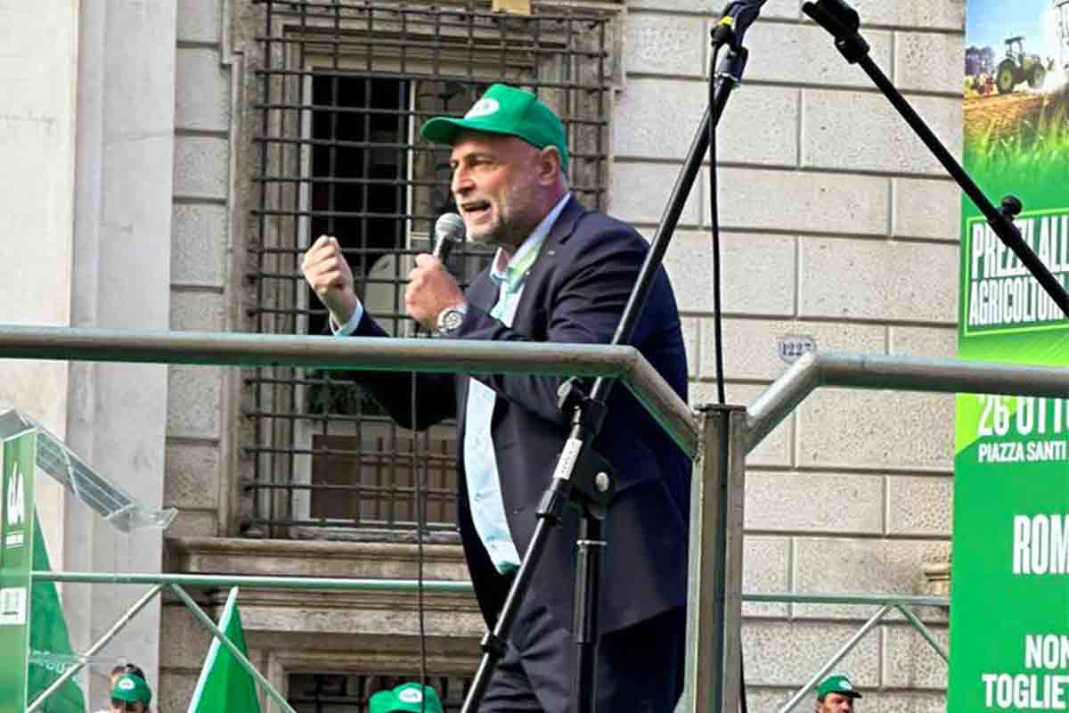 passarini-sul-palco-roma-manifestazione-26-ottobre-2023