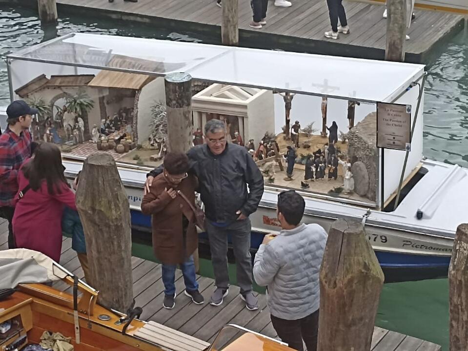 Venezia: Passione di Cristo galleggiante, un’altra a Natale