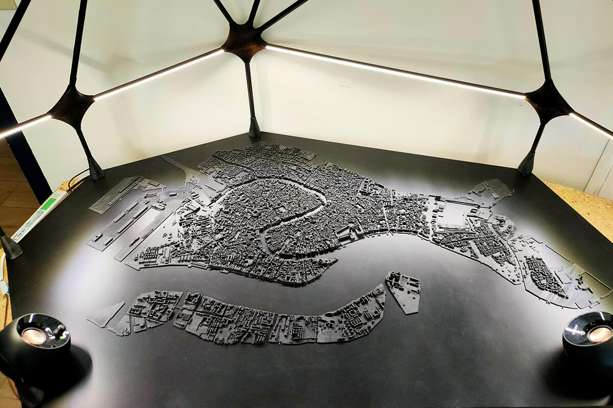 UICI-Venezia-ricostruzione-3D-della-citta-di-venezia-con-elementi-sensoriali-e-tattili