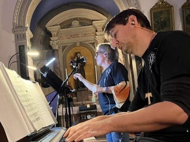 “E Gioia Sia”: primo concerto del 2025 per i Made with Joy