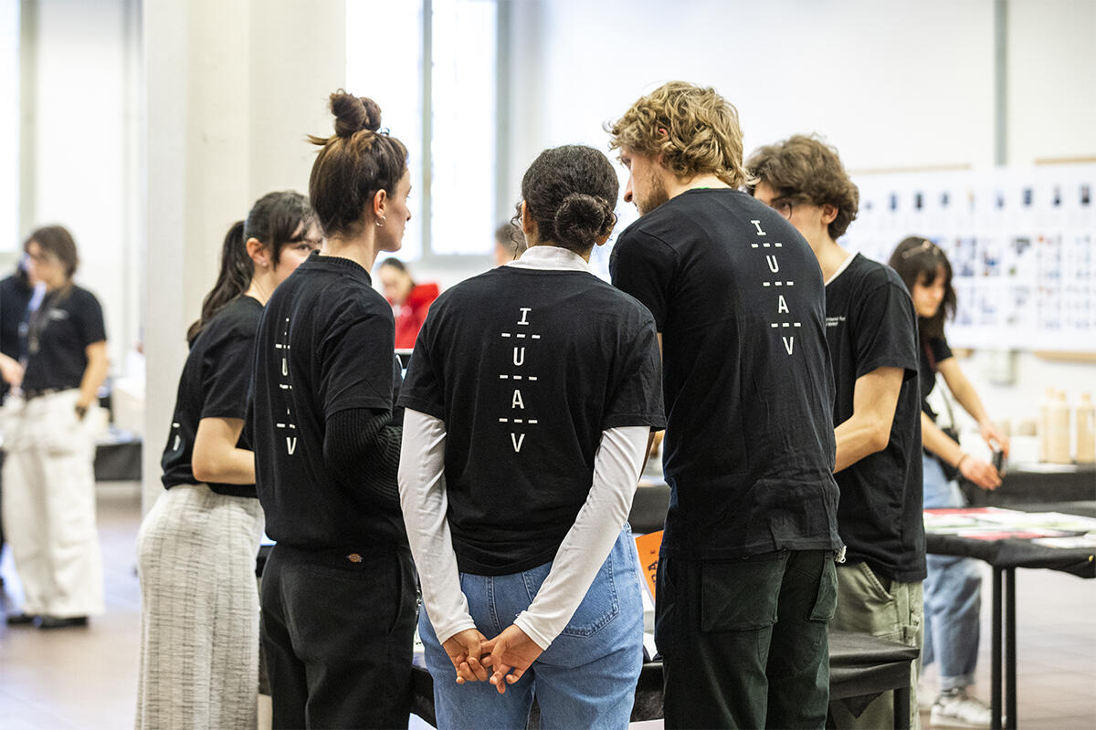 studentesse-e-studenti-iuav-impegnati-in-attivita