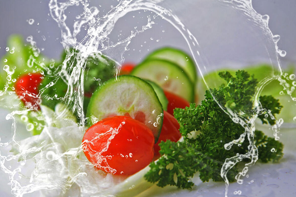 sarasin-verdure-cibo-salutare-ricco-di-acqua