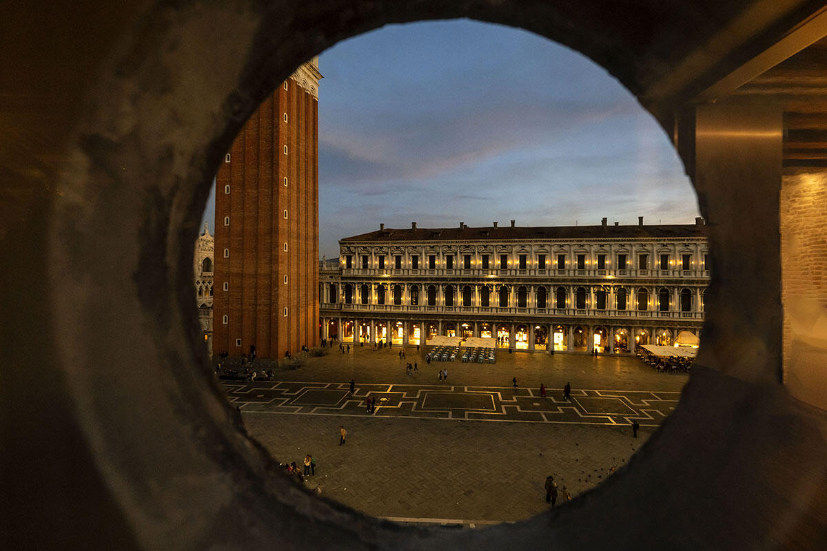 THSN-vista-di-piazza-san-marco-da-procuratie
