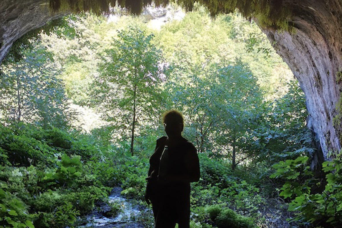 laura-longo-nella-grotta