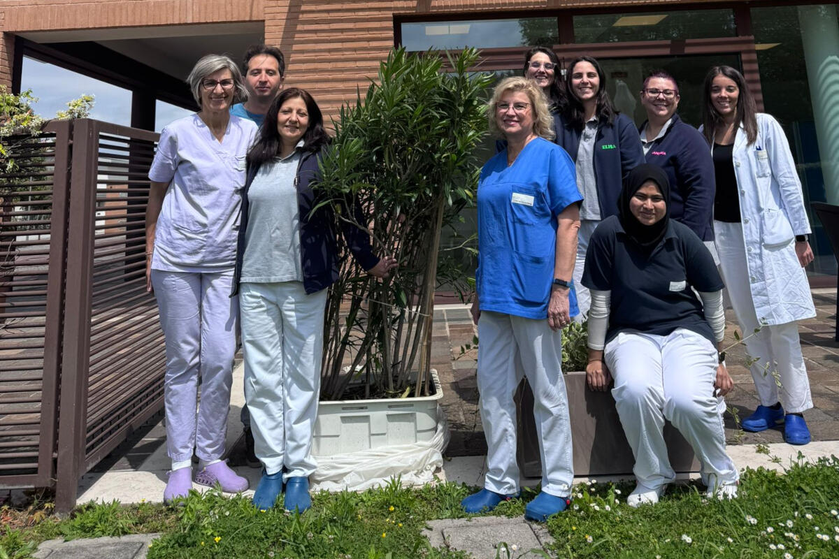 rifiorire-giardino-terapeutico-mestre-consegna-oleandro-rsa